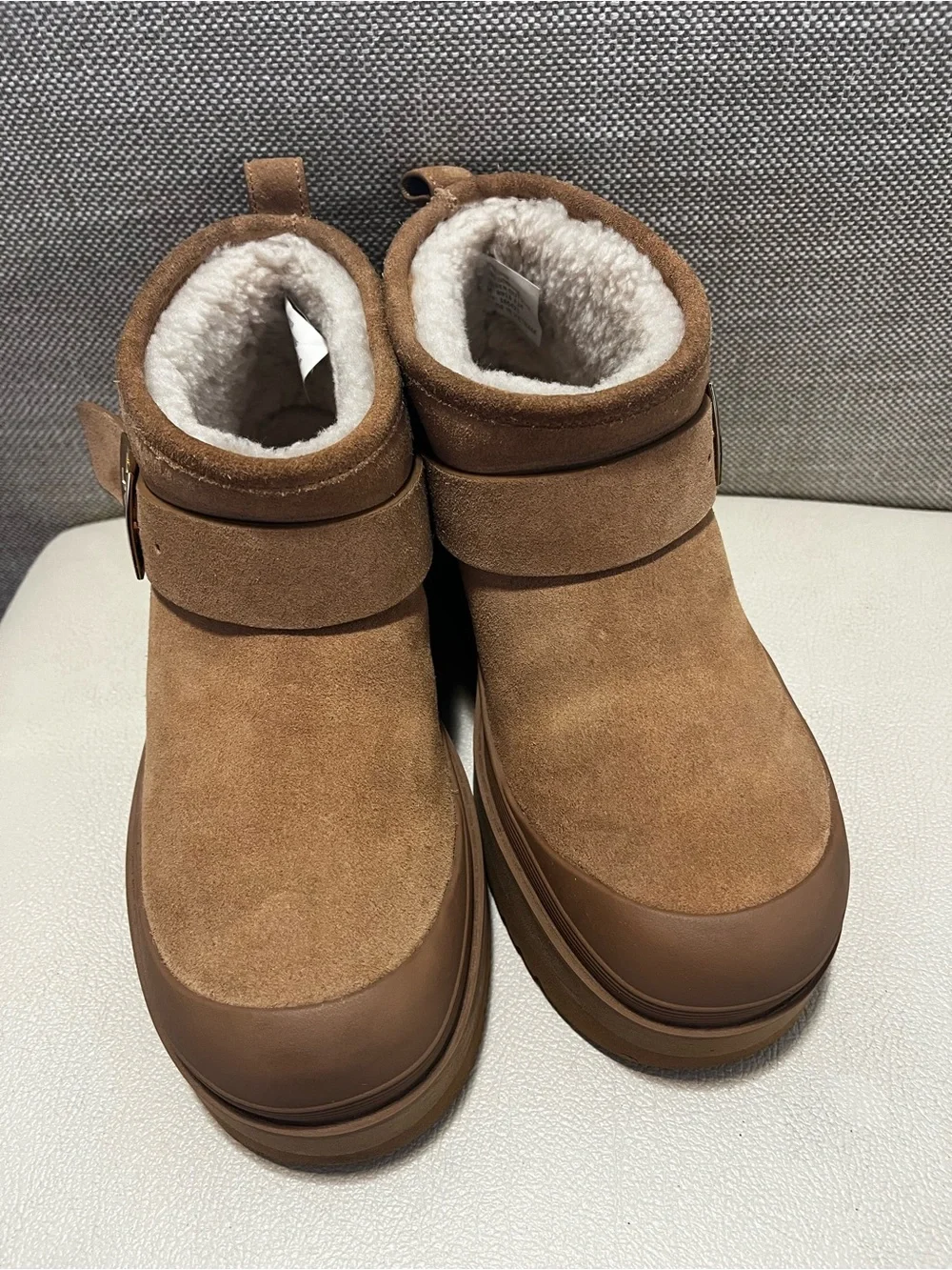 Tory Burch Mellow Tan Suede Shearling Platform Boots Women’s Size 6